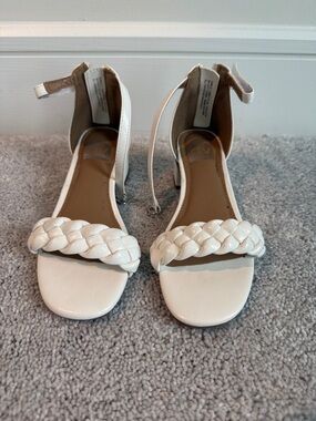 Girls Braided Strap Ankle-Heel Sandals in White